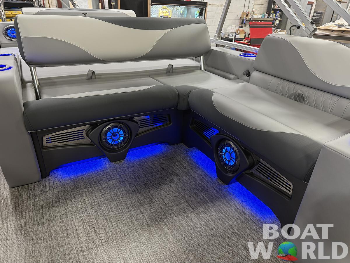2025 Tahoe Pontoons LTZ 2385 Swingback (VRL) Tritoon & Honda 4-Stroke EFI