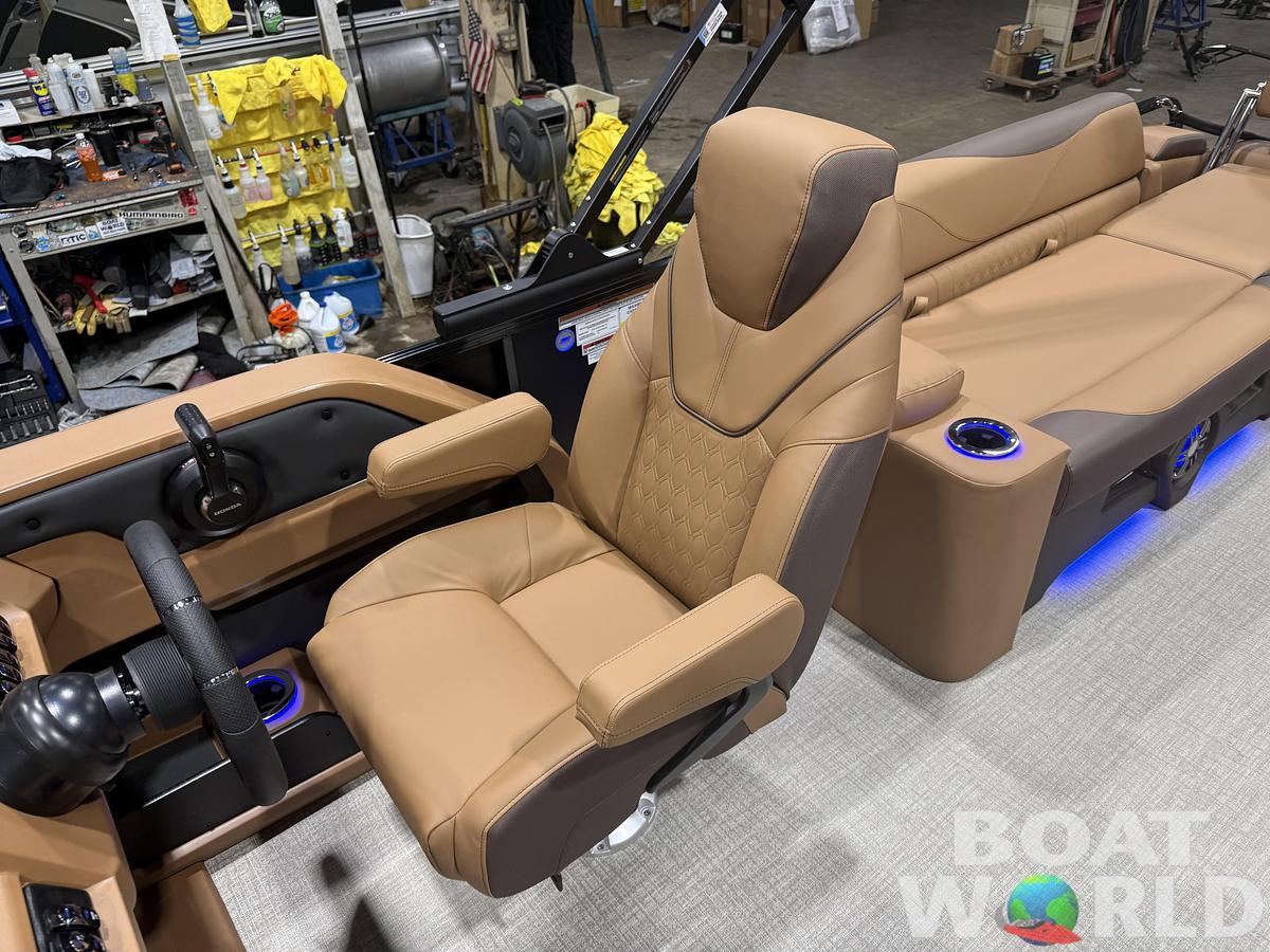 2027 Tahoe LTZ 300HP QLS 2585 Tritoon $71,995