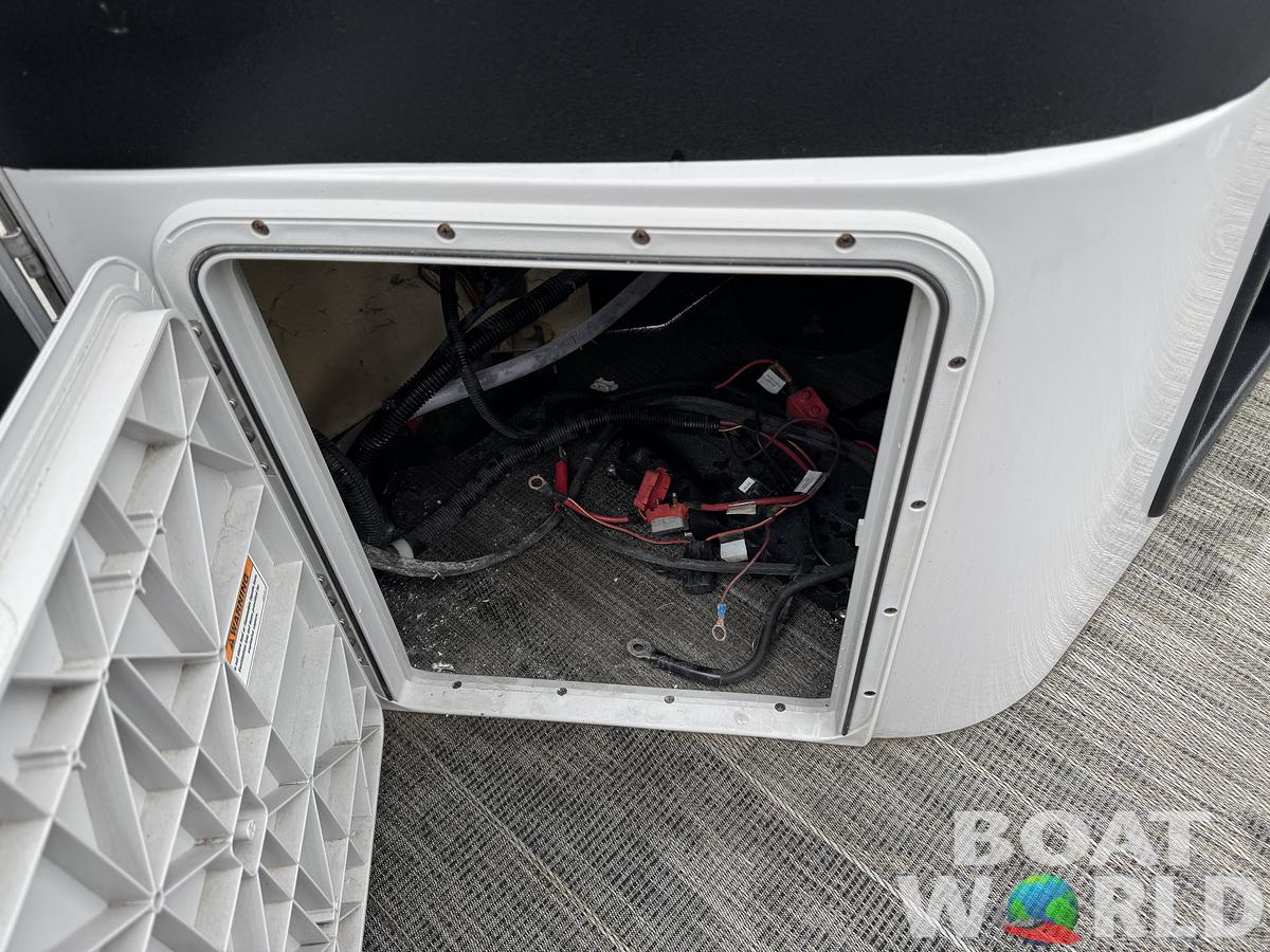 Used 2021 Sweetwater  2086 FX Pontoon