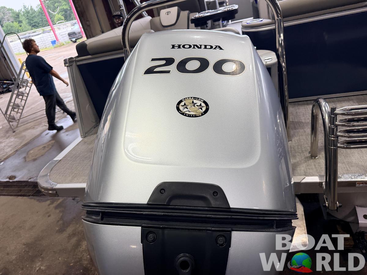 Used 2022 Tahoe Pontoons Cascade 2385 Quad Lounge Tritoon & 200HP Honda 4Stroke -$49,995