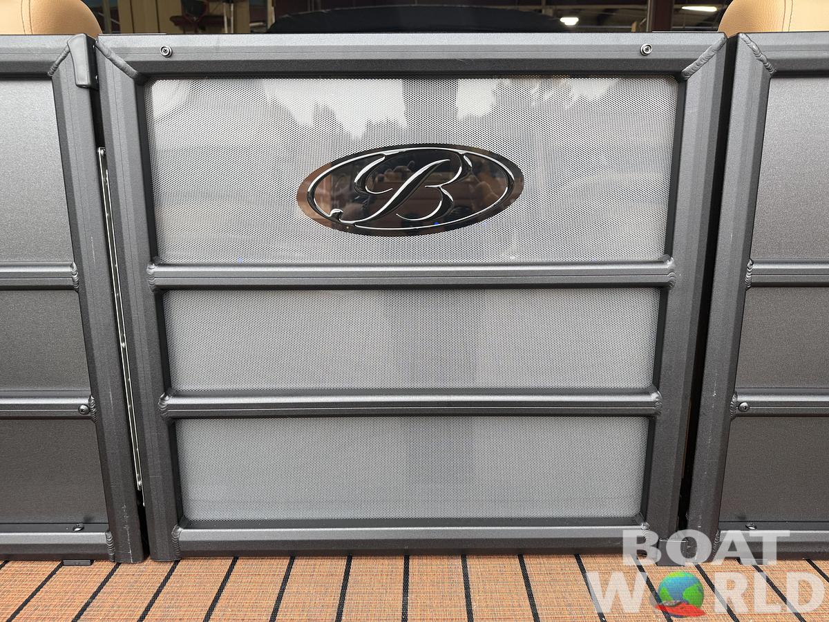 2026 Bentley Pontoons Elite 223 Swingback Tritoon