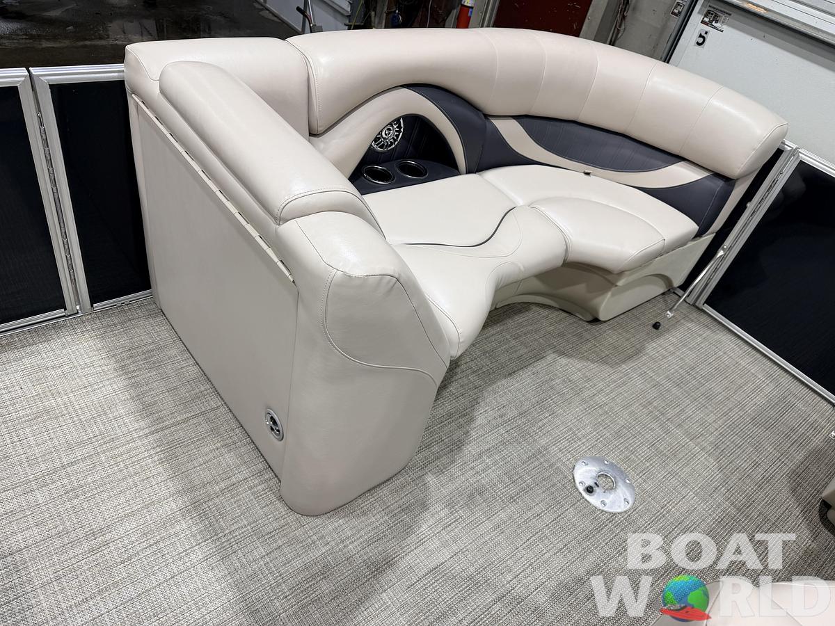 Used 2016 Sylvan Mirage 822 LZ & 50HP Yamaha 4Stroke - $21,995