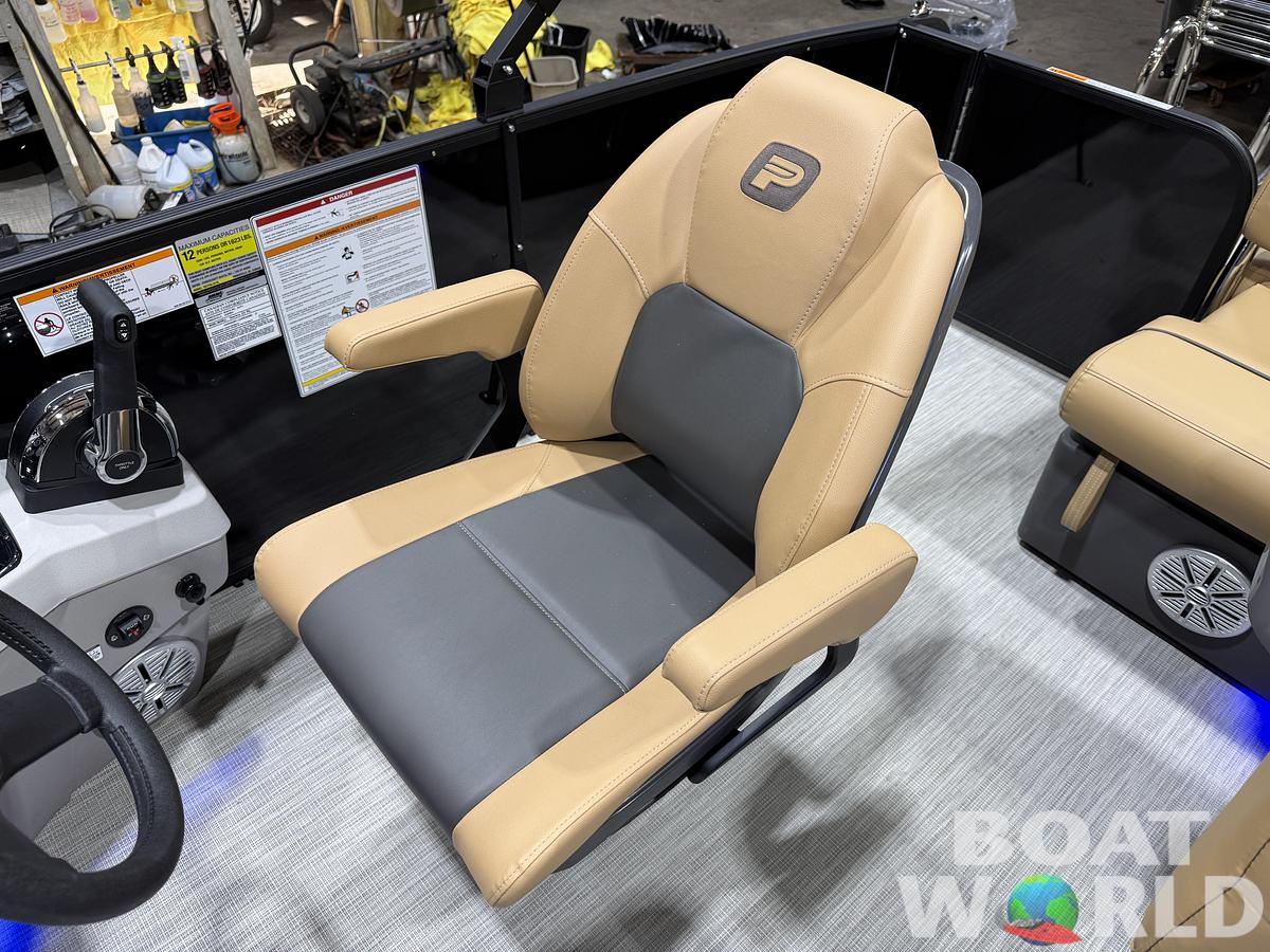 2027 Princecraft Vectra 23 RL Dinette Swingback $36,995