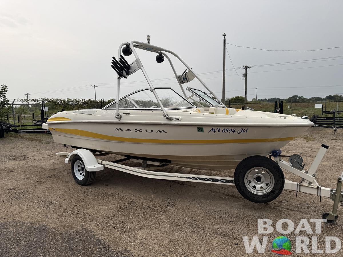 Used 2004 Maxum 1800 SR3 Runabout