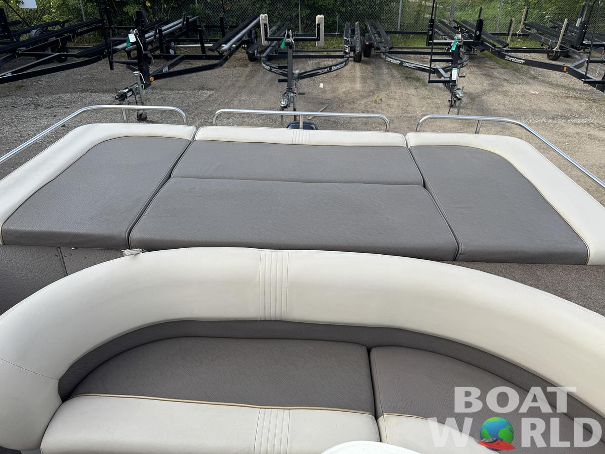 Used 1999 Crestliner 2485 LSI