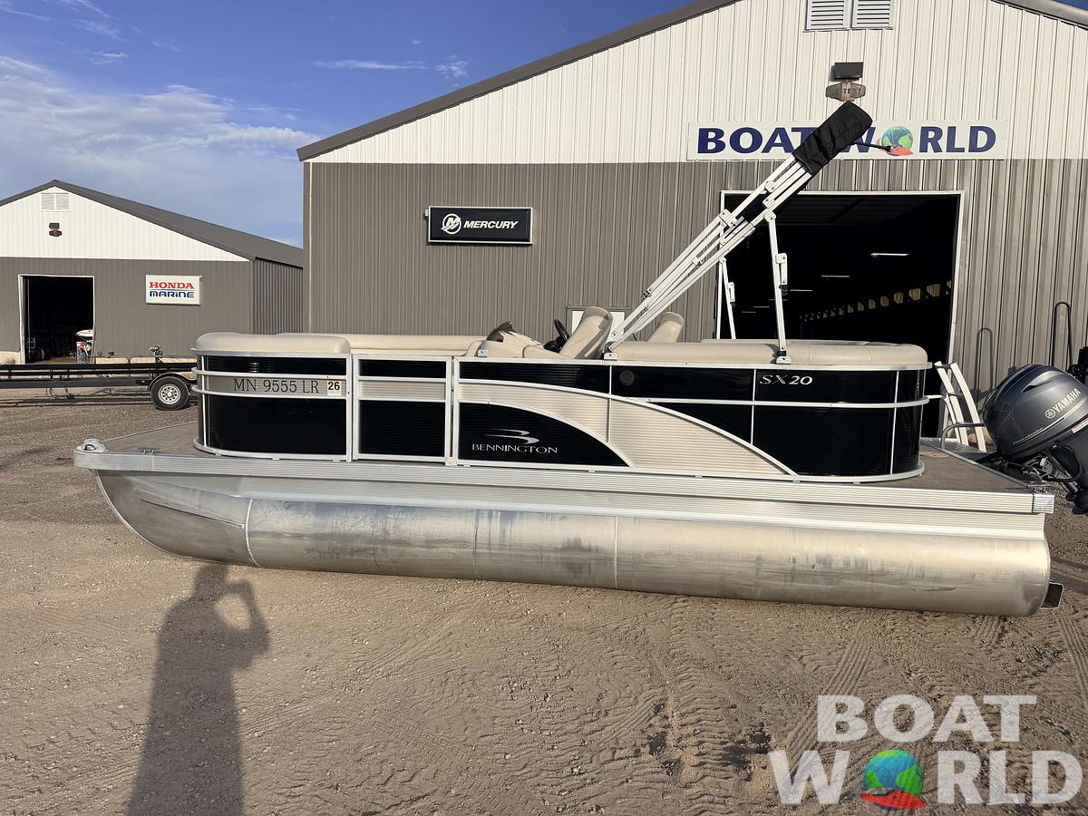 Used 2018 Bennington 20 SSRX & 50HP Yamaha 4 Stroke -$24,995