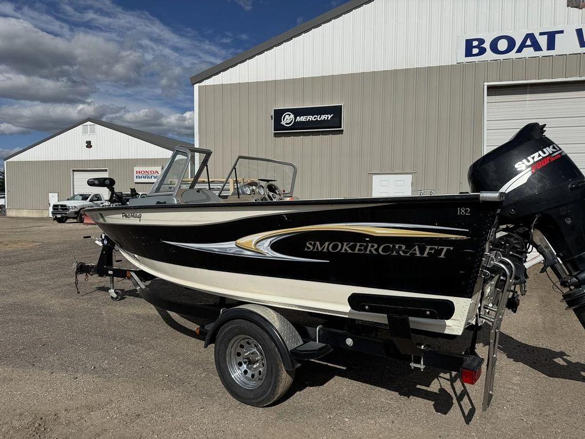 Used 2010 Smoker Craft Pro Mag 182
