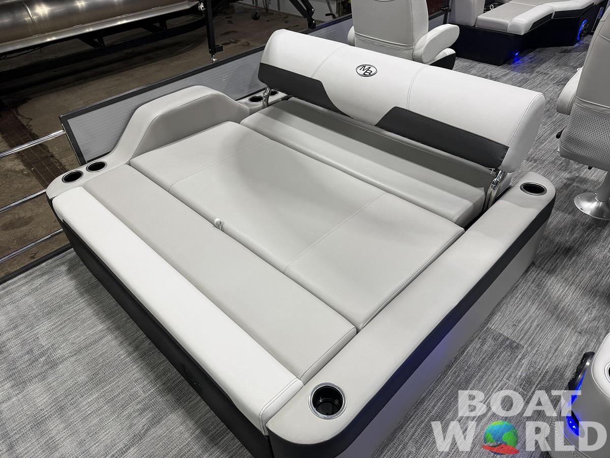 2026 Montego Bay 8522 Swingback Deluxe Pontoon