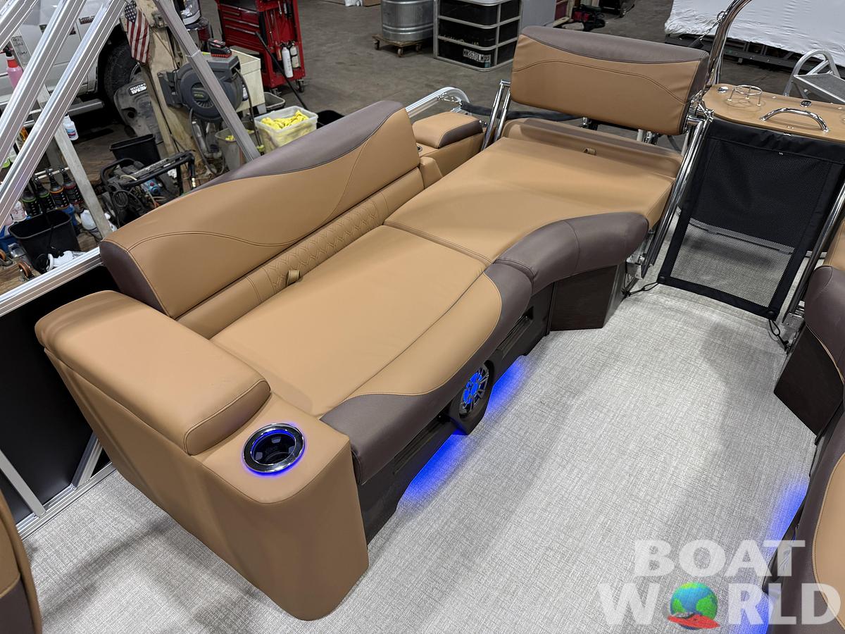 2026 Tahoe Pontoons LTZ 2385 Quad Lounge Shift SS Tritoon 