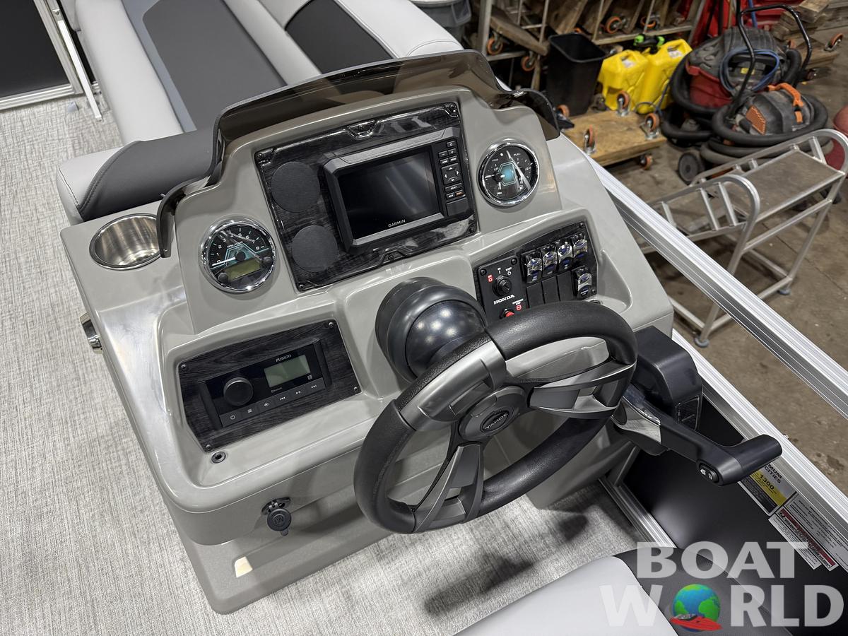 2026 Tahoe Sport Rear Fish 2180 & 4-Stroke $31995