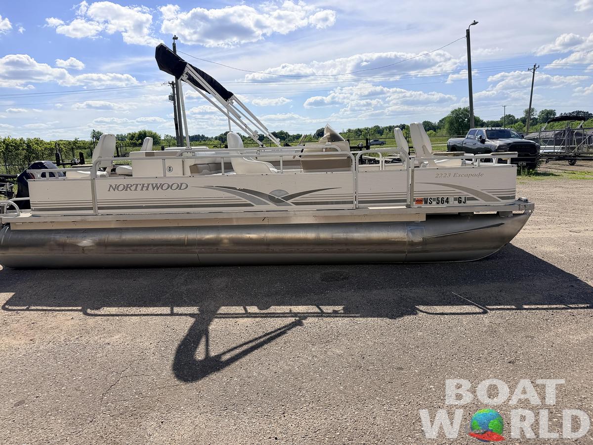 Used 2002 Northwoods 2223 Escapade & 40HP Mercury Bigfoot 4Stroke -$13,995