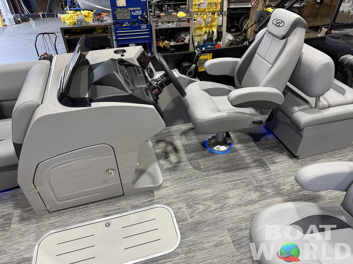 2027 Bentley Legacy 223 QSB Swingback Tritoon $55995