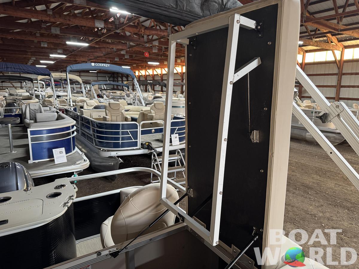 Used 2017 Bennington  22 SS Pontoon with 90HP Yamaha Fourstroke EFI