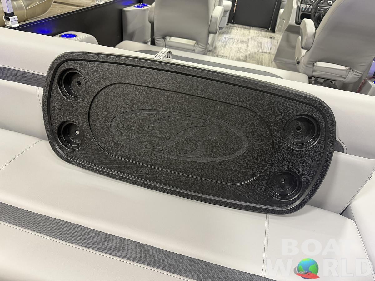 2026 Bentley Pontoons Legacy 220 Swingback & 4-Stroke EFI