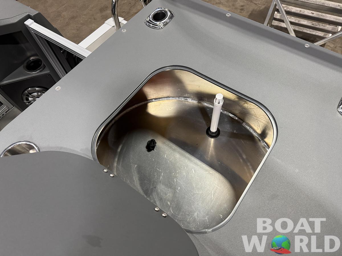 2026 Tahoe Pontoons GEOfish 2385 Rear Fish Tritoon 