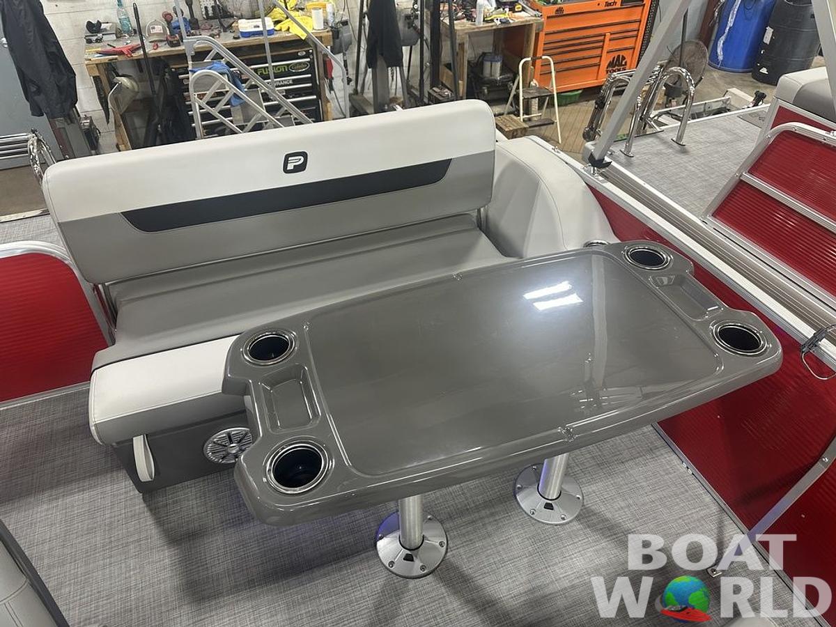 2025 Princecraft Vectra 23 RL SS Swingback Pontoon & Mercury 4-Stroke EFI