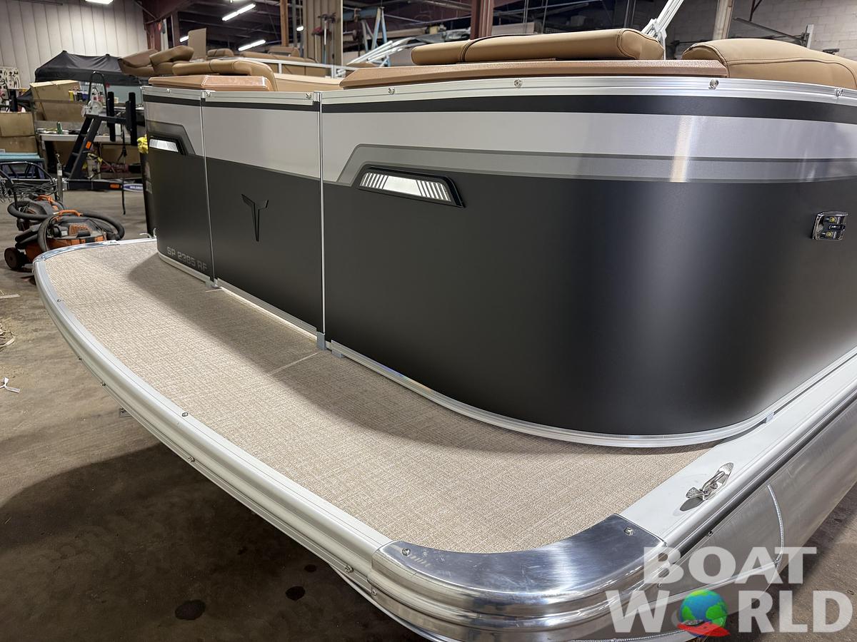 2027 Tahoe Sport 2385 Rear Fish Tritoon $53995