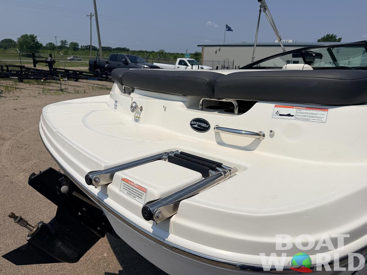 Used 2012 Sea Ray 205 Sport & 220HP 4.3L Mercruiser MPI with Tandem Axle Trailer -$15,995