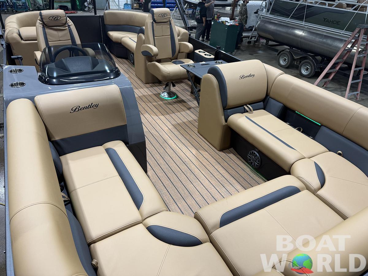 2027 Bentley Legacy 220 Navigator Quad Lounge Pontoon $43995