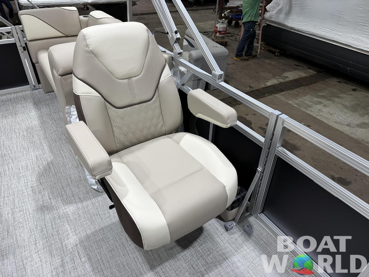 2026 Tahoe Pontoons Sport 2180 Quad Lounge