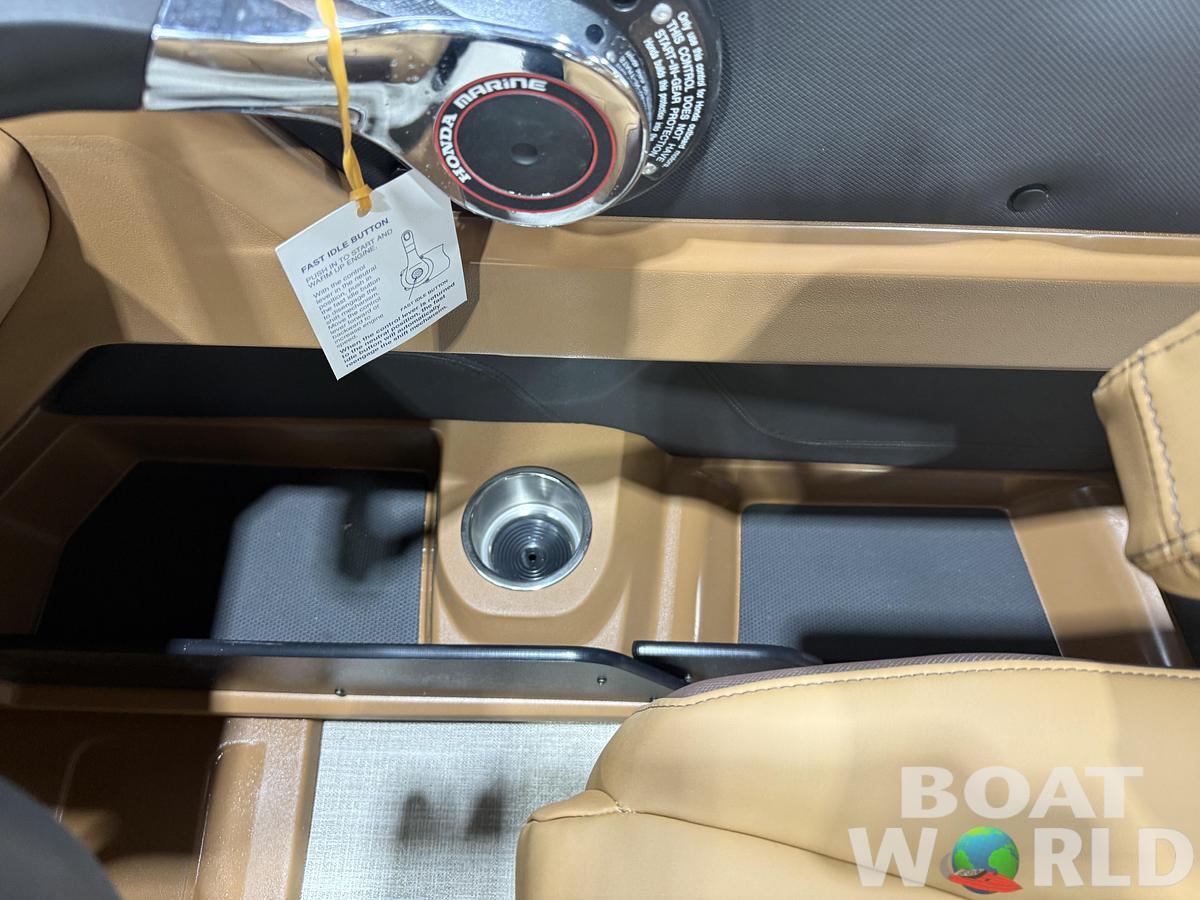 2026 Tahoe Pontoons LTZ 2385 Quad Lounge 