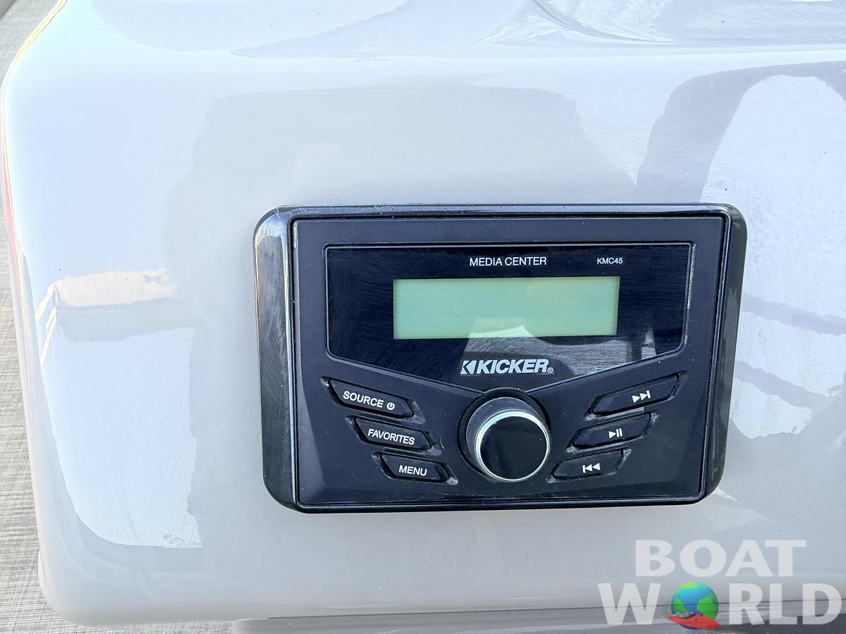 Used 2023 Sun Tracker Party Barge 20 DLX & 90HP Mercury 4Stroke -$27,995