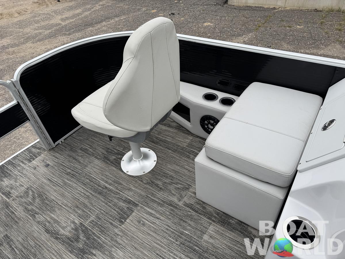 Used 2021 Sweetwater  2086 FX Pontoon