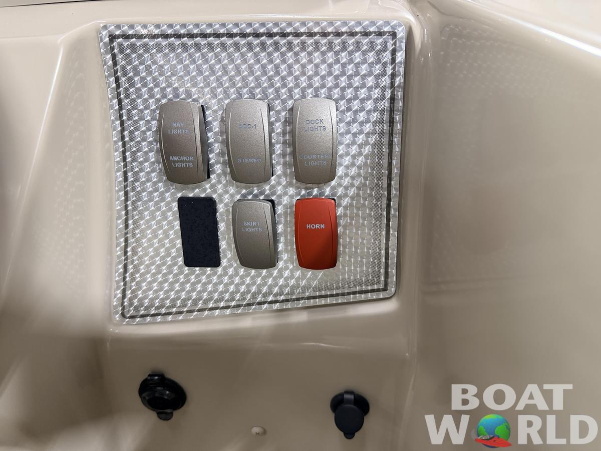 Used 2018 Premier 220 SunSpree