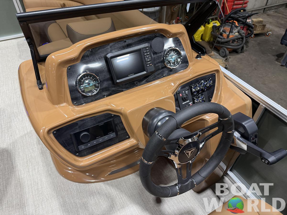 2026 Tahoe Pontoons LTZ 2385 Elite Windshield Tritoon 