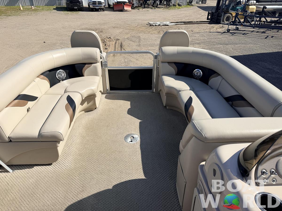 Used 2012 SunChaser 22 Fish 'N Cruise & 50HP Yamaha 4Stroke -$17,995