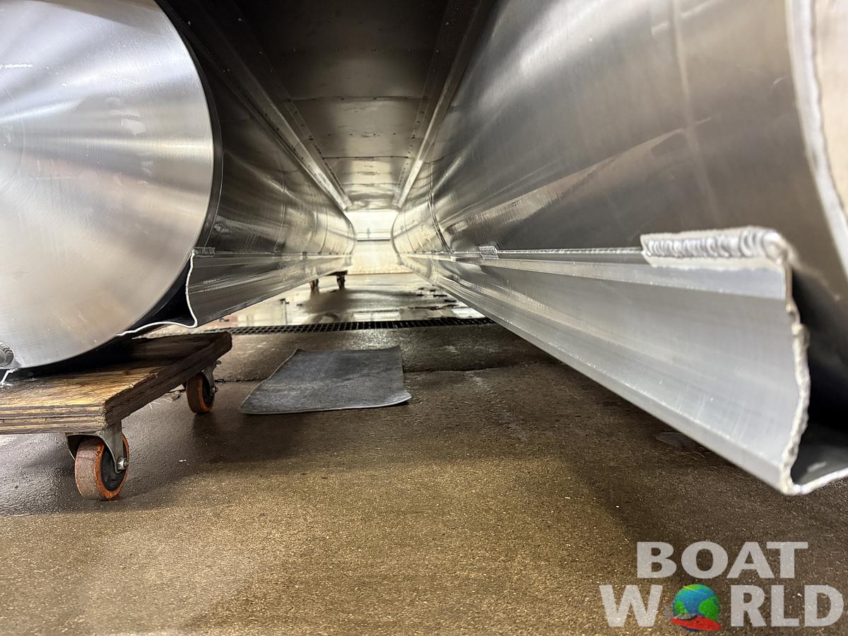 2025 Tahoe Pontoons Cascade 2385 Quad Lounge Tritoon & Honda 4-Stroke EFI