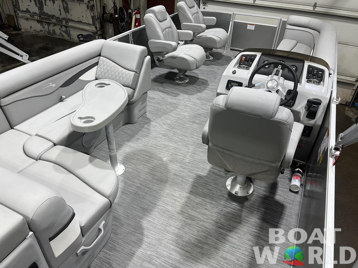 Used 2023 Bennington 21 SLCP Pontoon