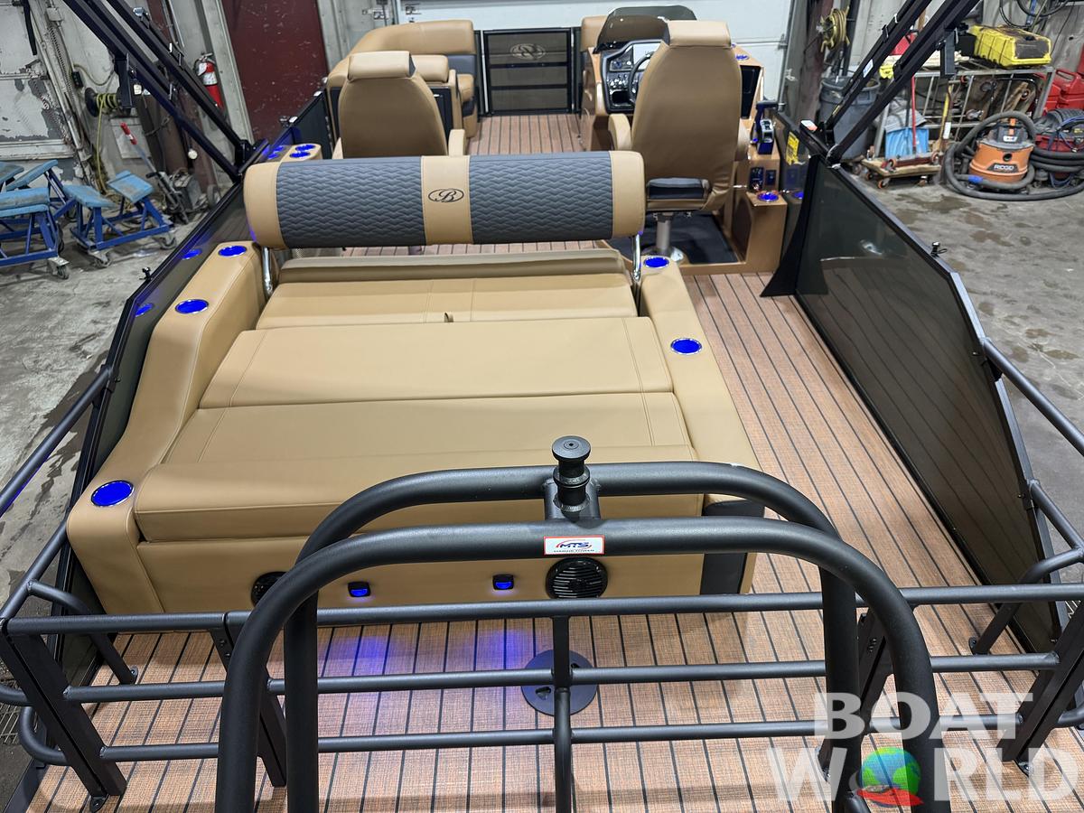 2026 Bentley Pontoons Elite 223 Swingback Tritoon