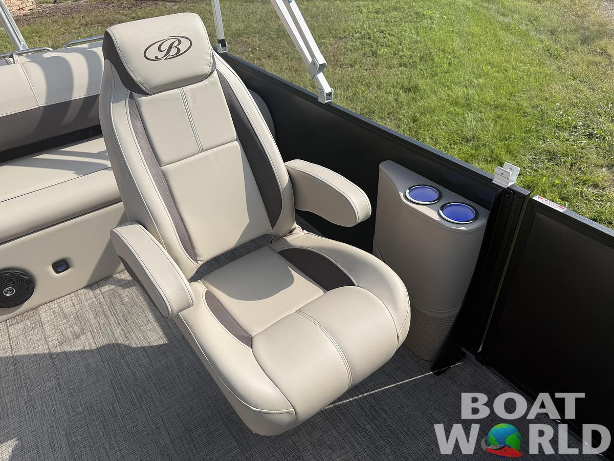 2026 Bentley Pontoons Legacy 220 Swingback & Honda 4-Stroke EFI