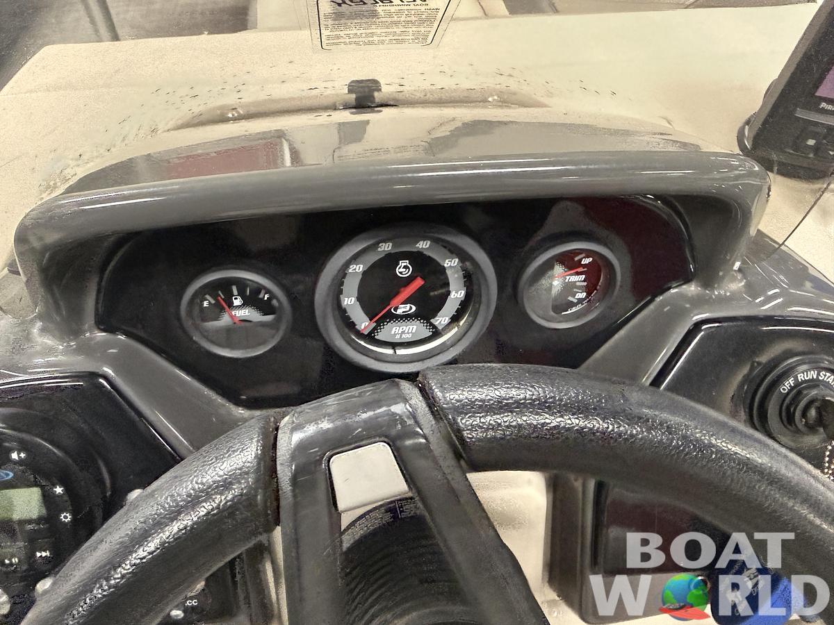 Used 2021 Princecraft Vectra 23 RL Dinette Swingback Pontoon & 115HP