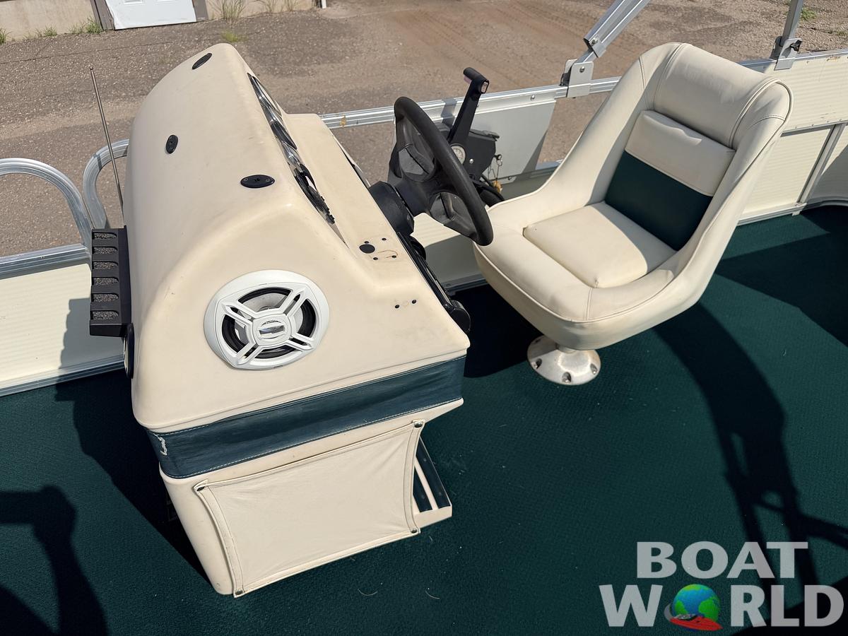 Used 2003 Odyssey 1903 Fish & Cruise & 40HP Johnson 4Stroke -$10,995