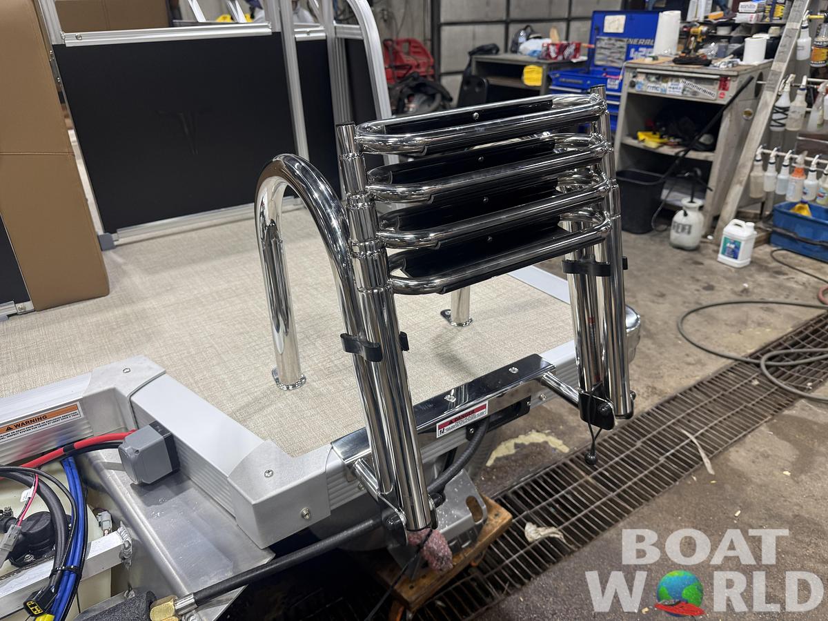 2026 Tahoe Pontoons Sport 1980 Cruise Rear Bench (CRB) 