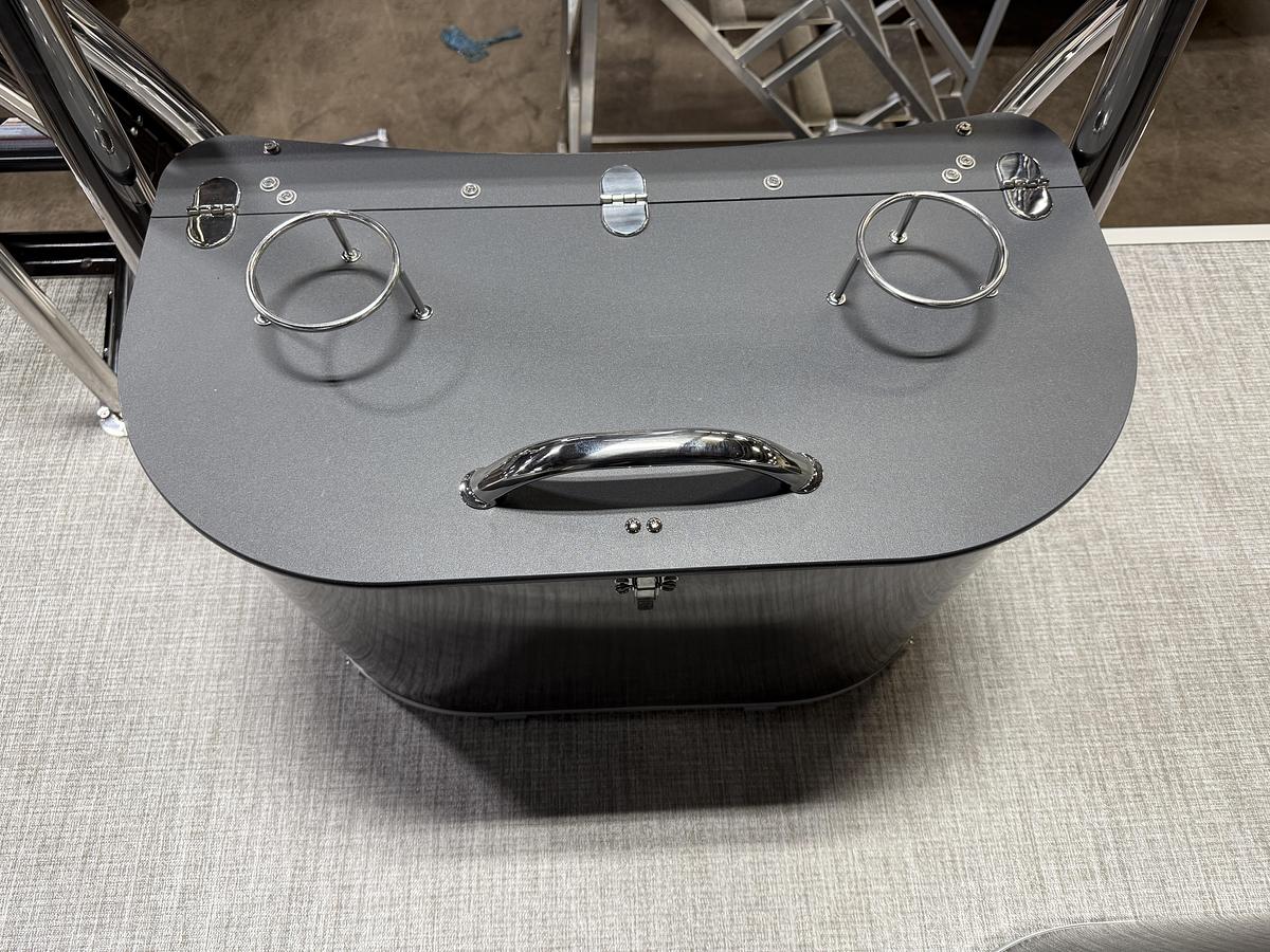 2025 Tahoe Pontoons Cascade 2385 Quad Lounge Tritoon & 225HP 4-Stroke