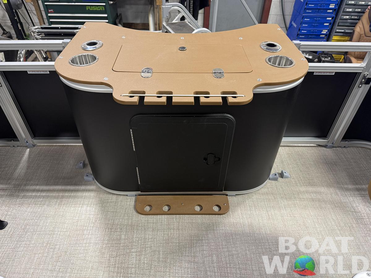 2026 Tahoe Pontoons Sport 2185 Rear Fish