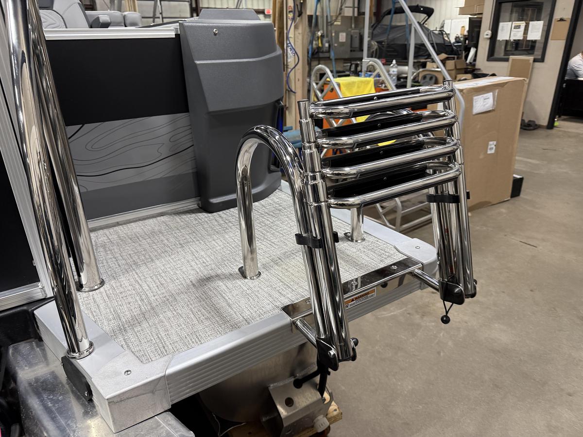 2025 Tahoe Pontoons GEOfish 2385 Rear Fish Tritoon & Honda 4-Stroke EFI