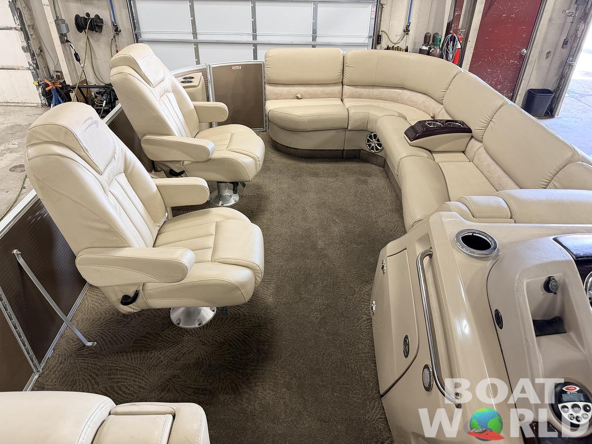 Used 2014 Bennington 2375RL & 70HP Yamaha 4Stroke - $21,995