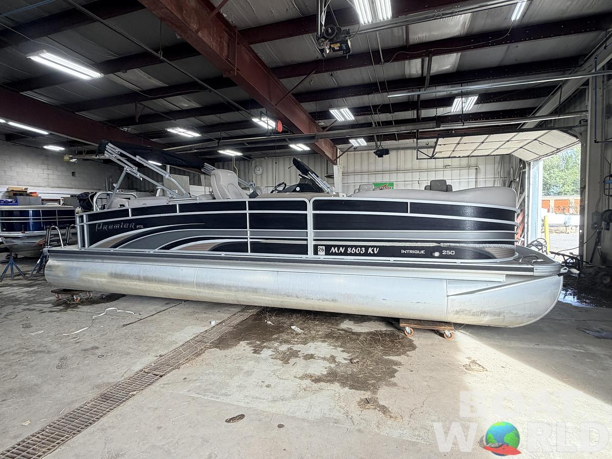 Used 2012 Premier 250 Intrigue & 140HP Suzuki 4Stroke -$21,995