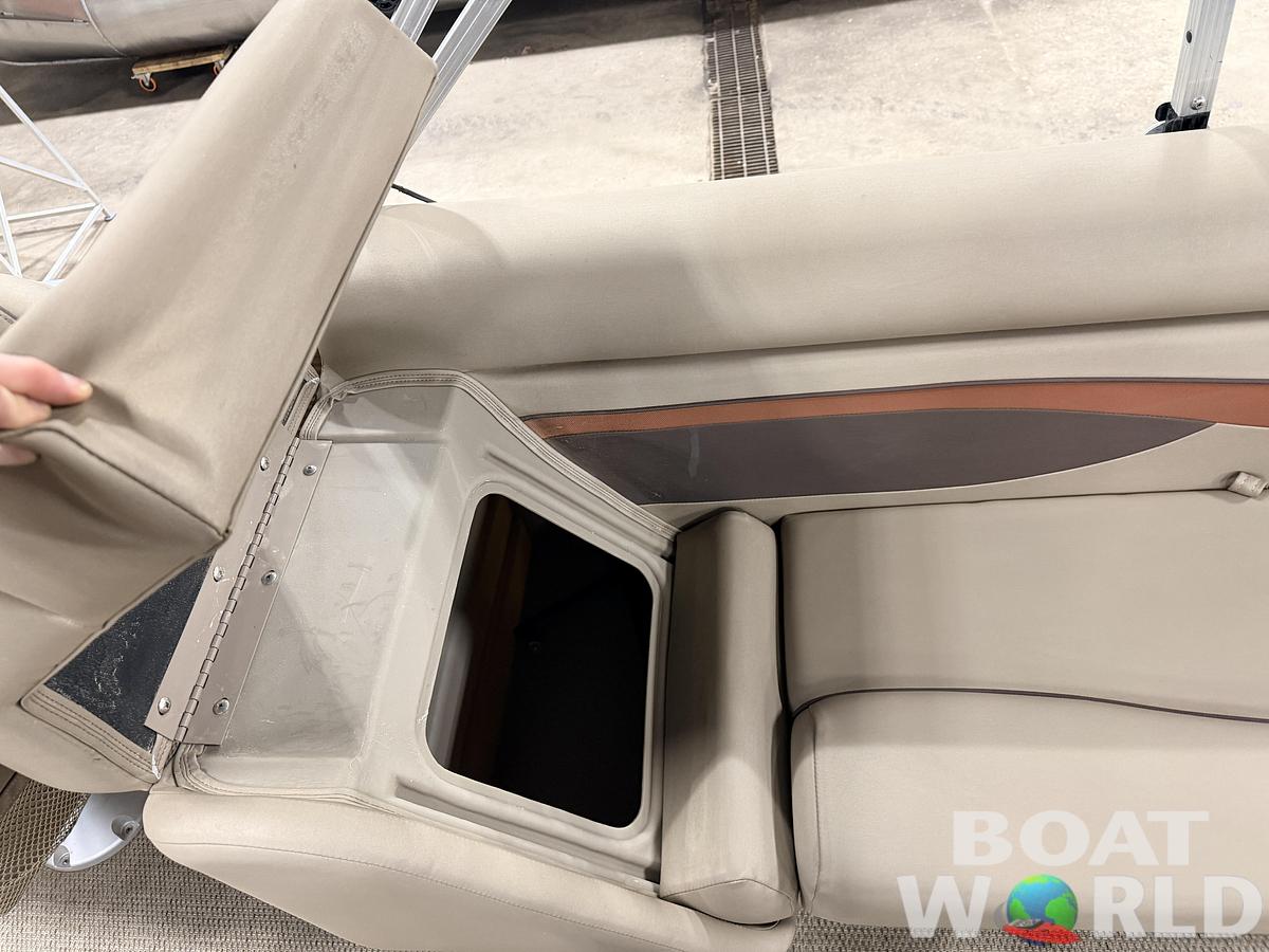 Used 2020 Bennington 22S Quad Lounge Pontoon