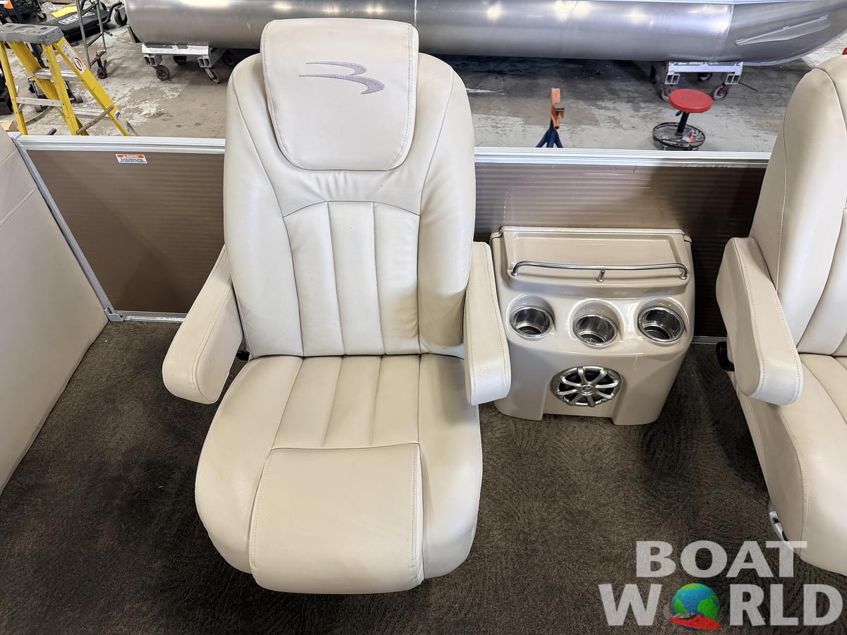 Used 2014 Bennington 2375RL & 70HP Yamaha 4Stroke - $21,995