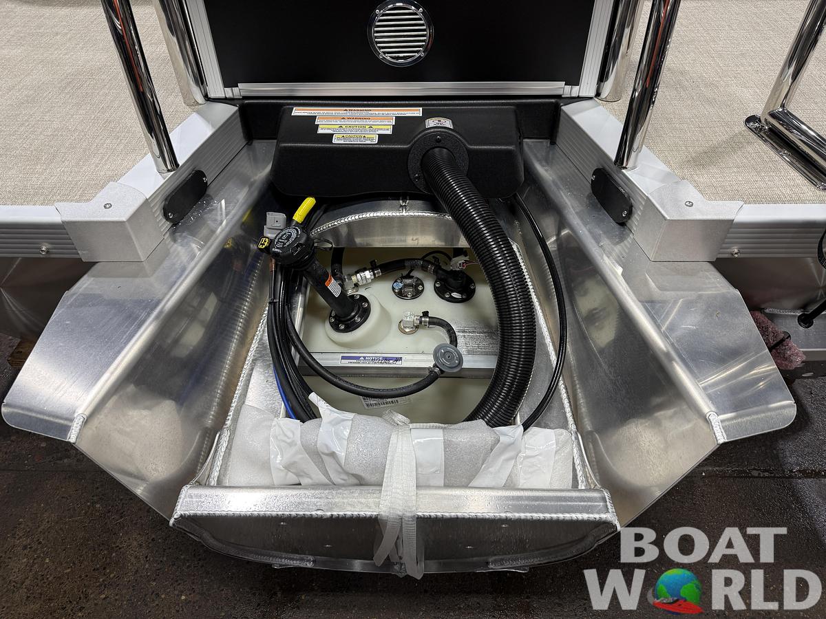 2026 Tahoe Pontoons LTZ 2385 Quad Lounge Tritoon