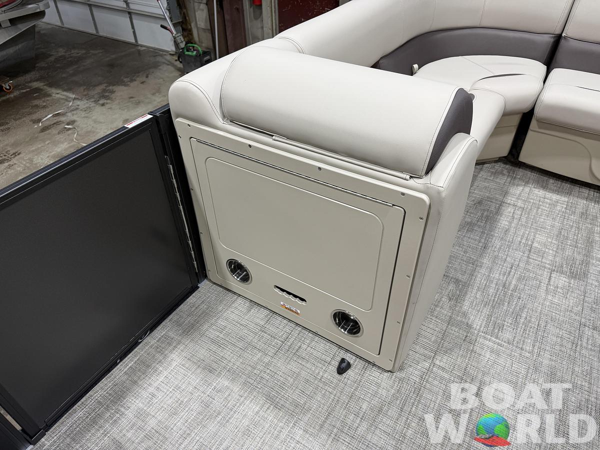 2027 Bentley Legacy 220 Navigator Quad Lounge Pontoon $42995