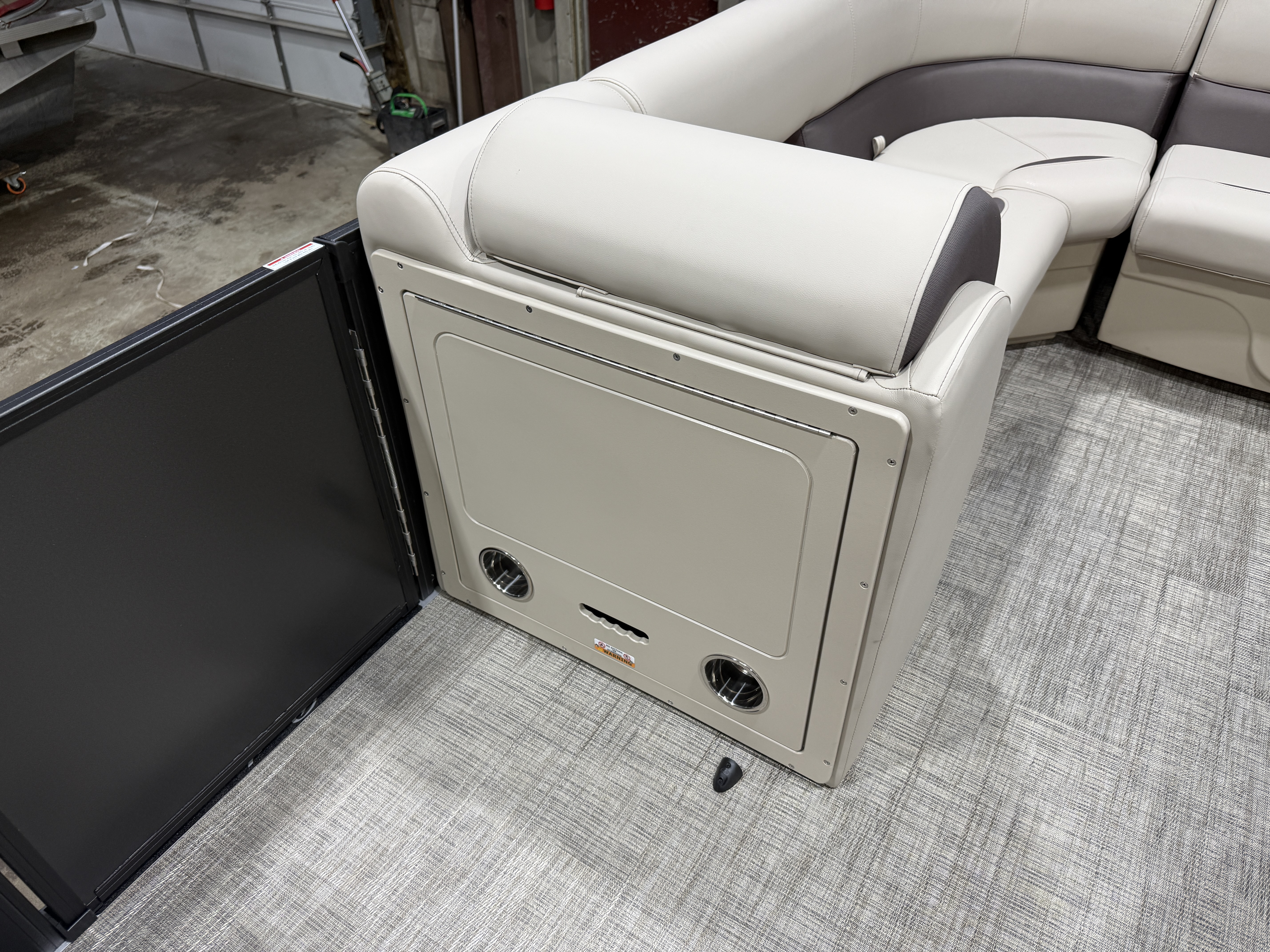 2027 Bentley Legacy 220 Navigator Quad Lounge Pontoon $42995