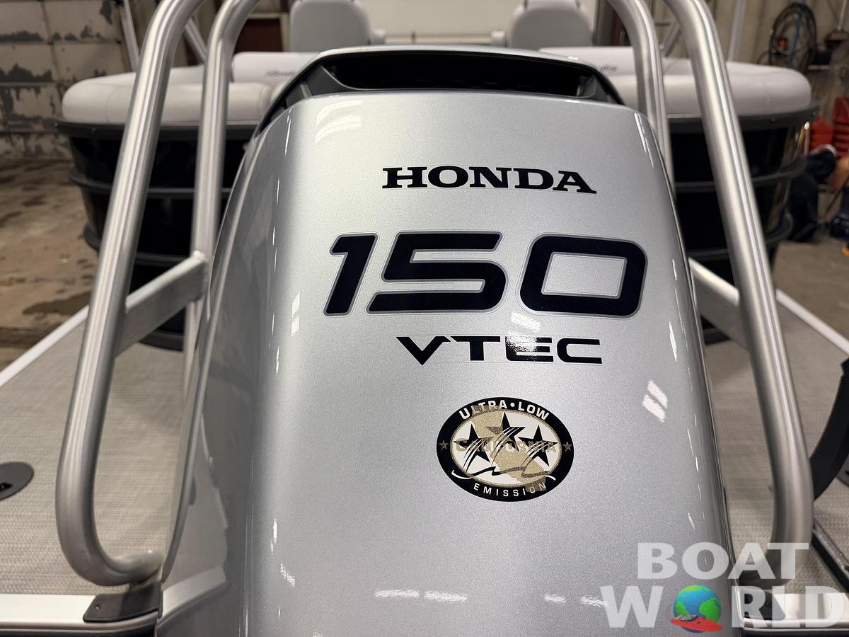 Used 2024 Bentley Pontoons Legacy 223 Navigator Quad Lounge Tri-toon Pontoon & 150HP Honda 4-Stroke EFI
