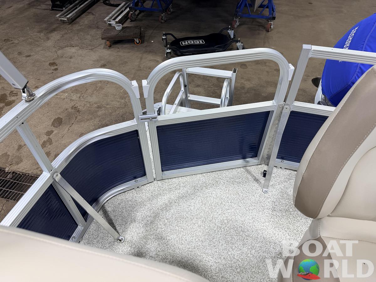 Used 2017 Montego Bay 8518 4-PT & 40HP Honda 4Stroke -$18,995