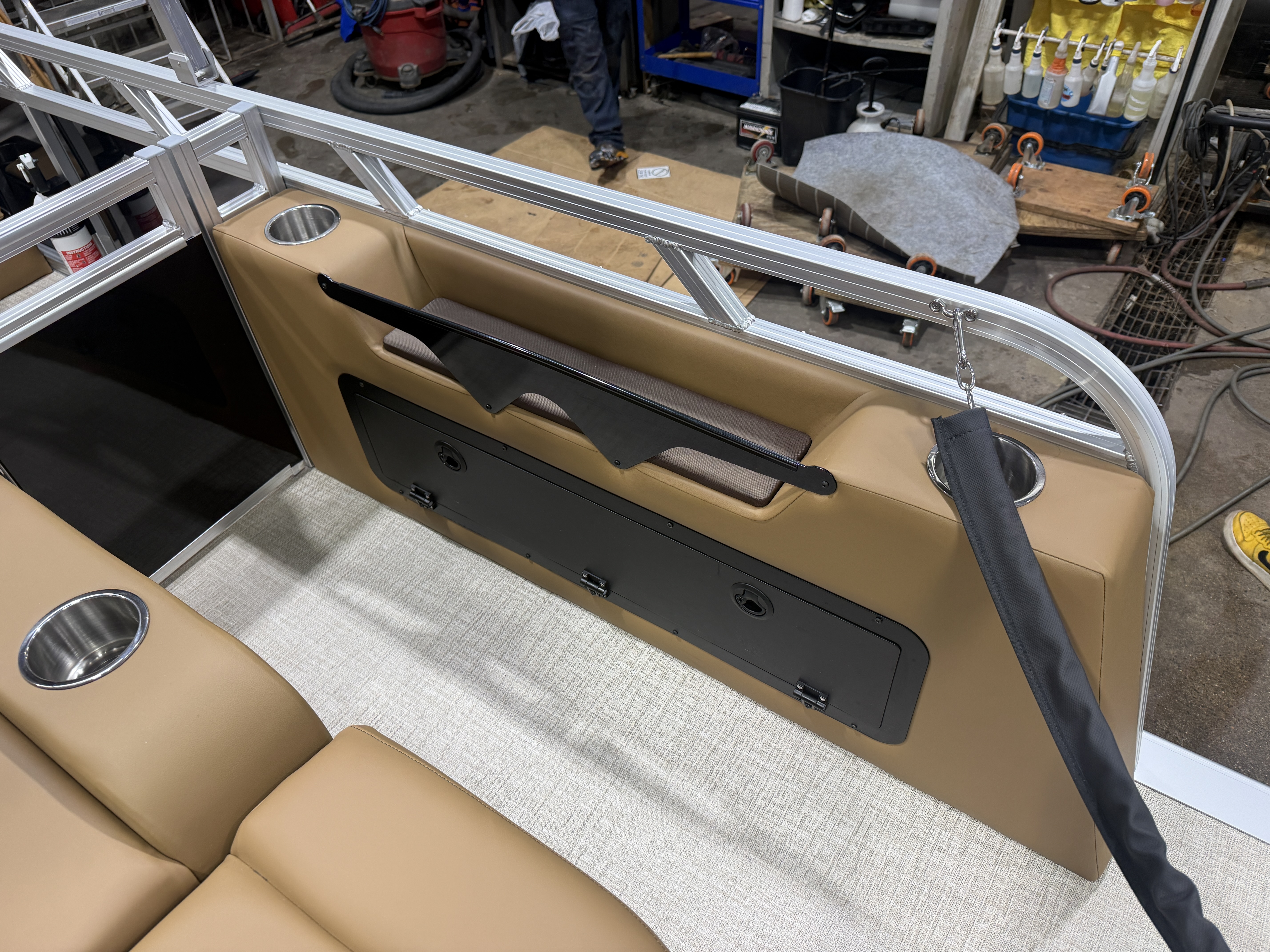 2026 Tahoe Pontoons Sport 2180 Swingback (VRB) 